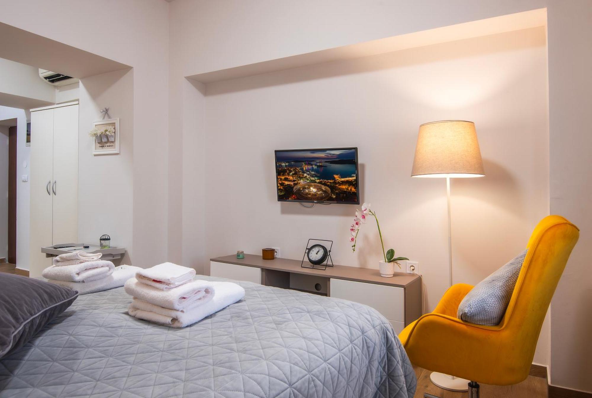 D&A City Center Apartments With Free Parking Póla Kültér fotó