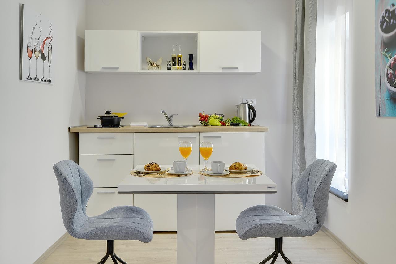 D&A City Center Apartments With Free Parking Póla Kültér fotó