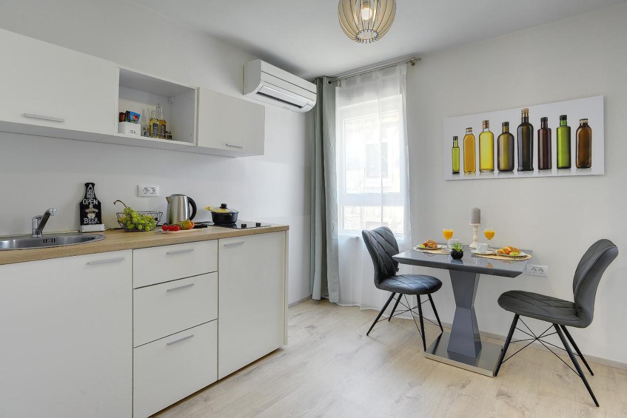 D&A City Center Apartments With Free Parking Póla Kültér fotó